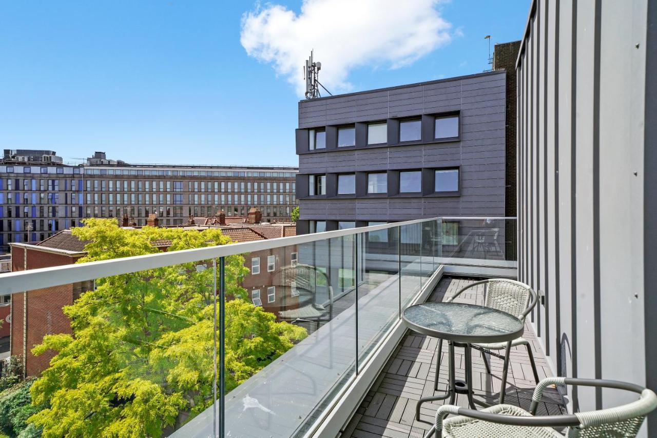 Stunning Penthouse - Balcony Apartamento Bristol